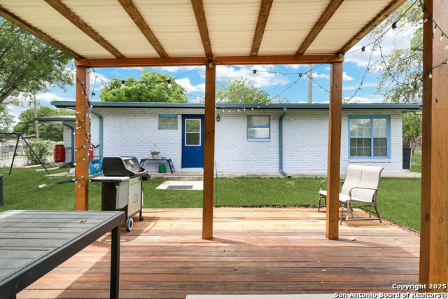 Image 29 of 31 For 632 Broadview W