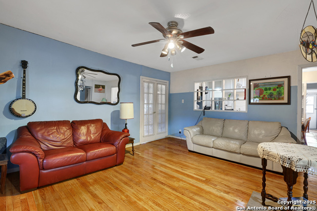 Image 7 of 31 For 632 Broadview W