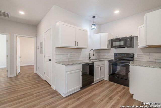 Listing photo id 2 for 1222 Virginia 202