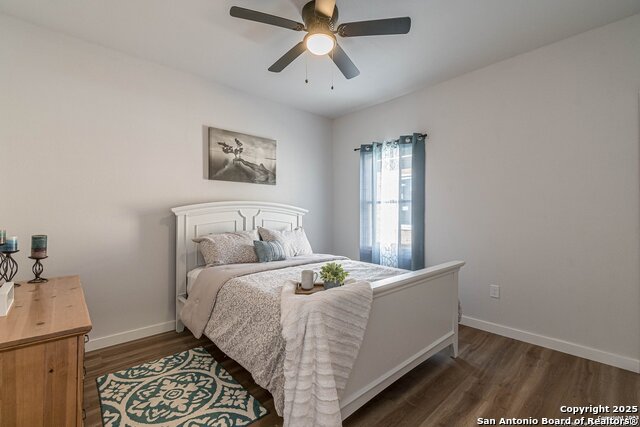 Listing photo id 3 for 1222 Virginia 202