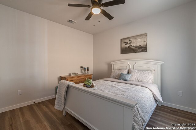 Listing photo id 4 for 1222 Virginia 202