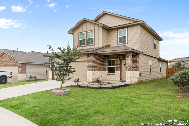 Details for 117 Hogans Aly, Floresville, TX 78114