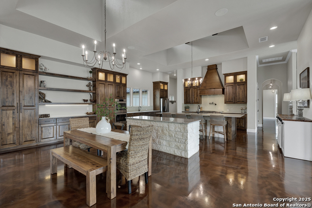 Listing photo id 19 for 2337 Lombardy