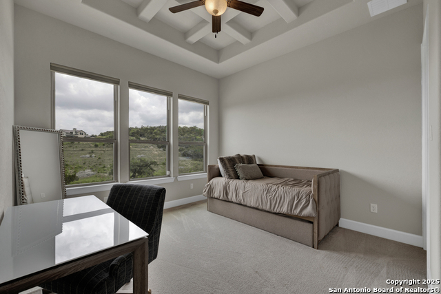 Listing photo id 44 for 2337 Lombardy