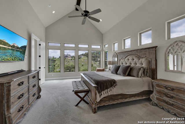 Listing photo id 47 for 2337 Lombardy