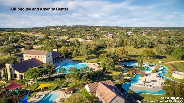 Listing photo id 80 for 2337 Lombardy