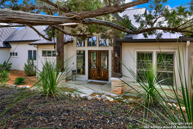 Listing photo id 7 for 2337 Lombardy