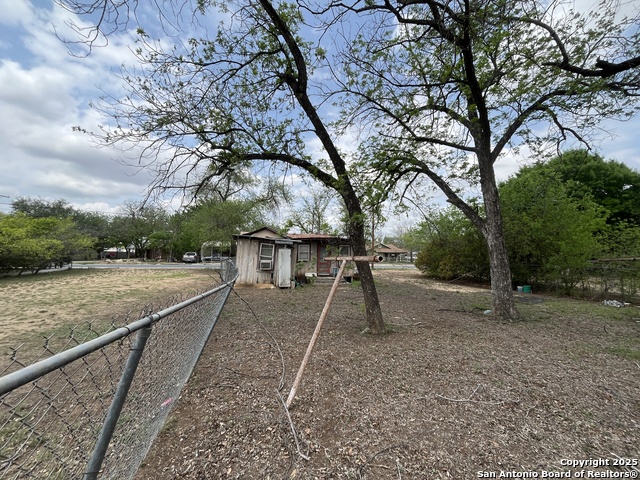 Listing photo id 10 for 1815 14th
