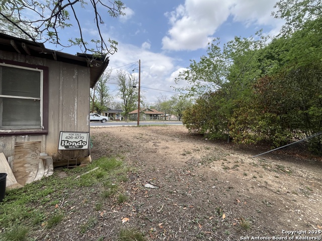 Listing photo id 15 for 1815 14th