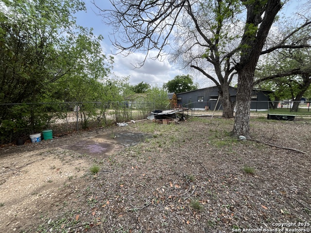 Listing photo id 16 for 1815 14th