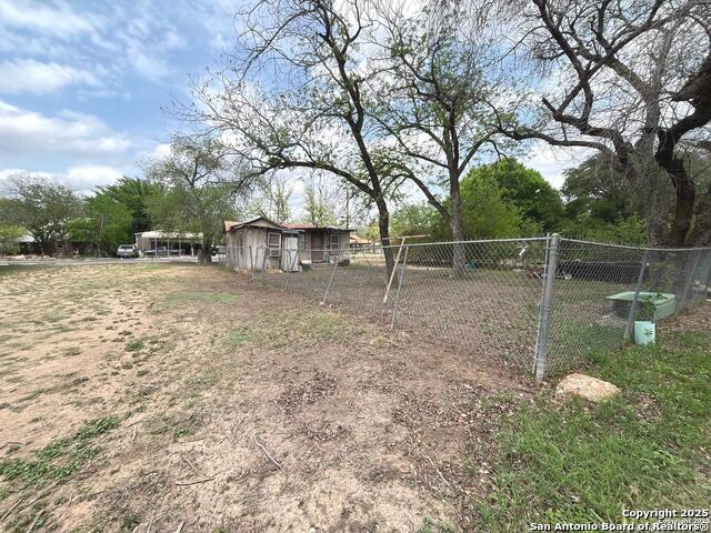 Listing photo id 20 for 1815 14th
