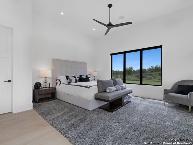 Listing photo id 14 for 211 Clubs Drive