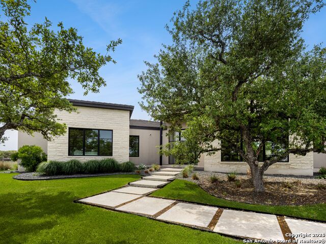 Listing photo id 0 for 211 Clubs Drive