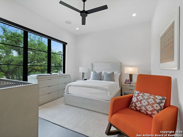 Listing photo id 20 for 211 Clubs Drive
