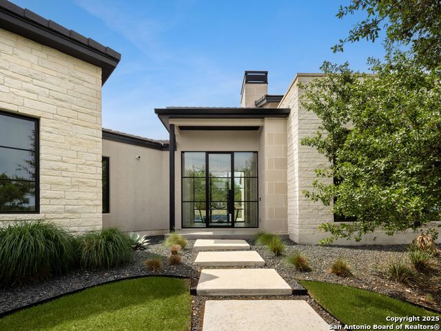 Listing photo id 1 for 211 Clubs Drive