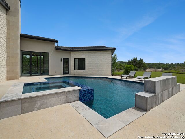 Listing photo id 36 for 211 Clubs Drive