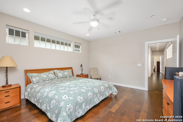 Image 19 of 39 For 440 Olmos E