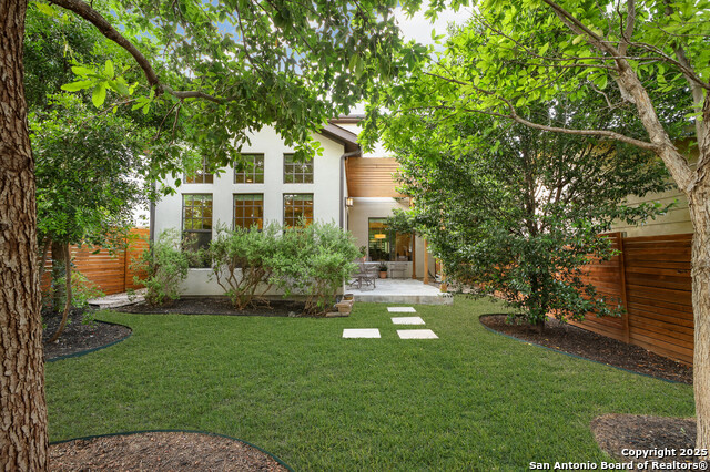 Image 31 of 39 For 440 Olmos E