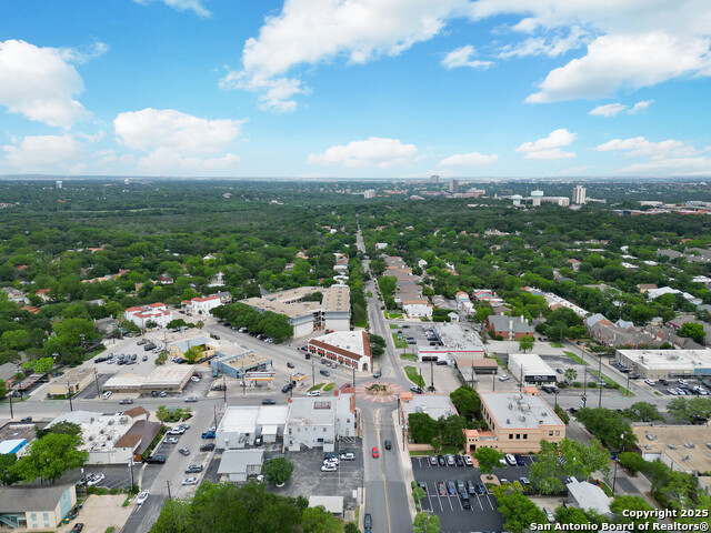 Image 36 of 39 For 440 Olmos E