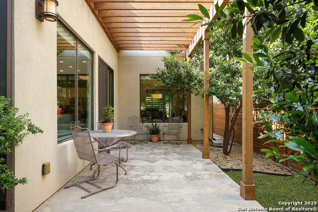 Image 9 of 39 For 440 Olmos E