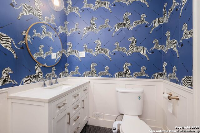 Image 13 of 29 For 418 Rosewood Ave W