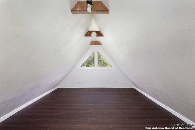 Image 17 of 29 For 418 Rosewood Ave W