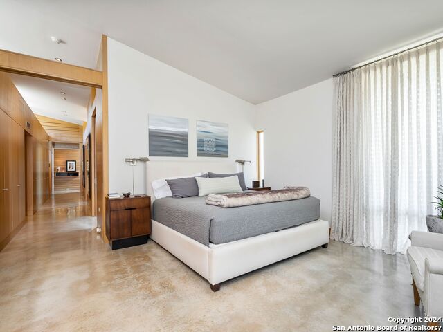 Listing photo id 24 for 25053 Black Creek