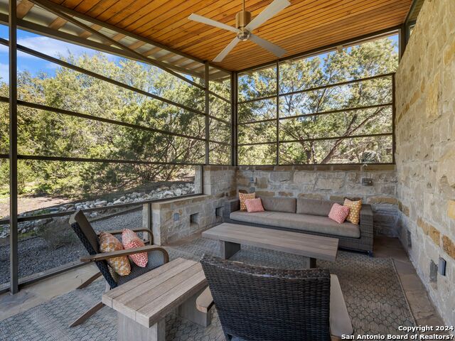 Listing photo id 26 for 25053 Black Creek