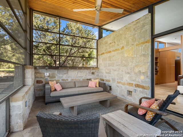 Listing photo id 27 for 25053 Black Creek