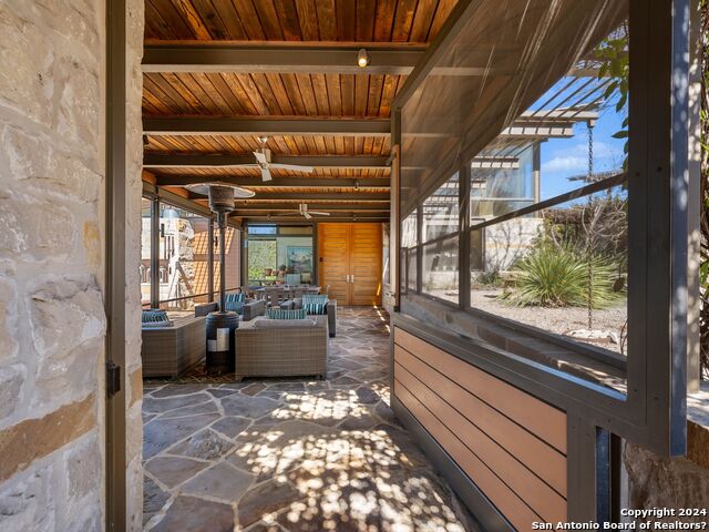 Listing photo id 1 for 25053 Black Creek