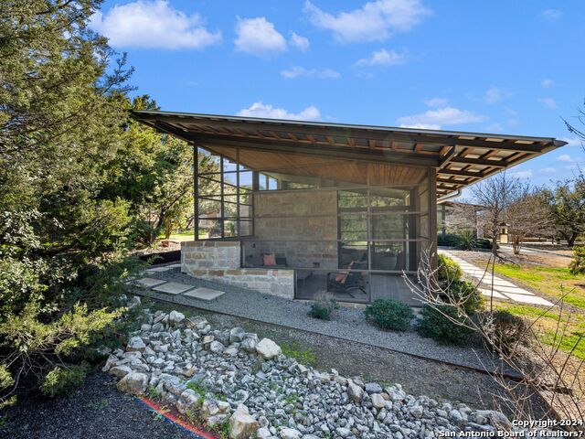 Listing photo id 28 for 25053 Black Creek