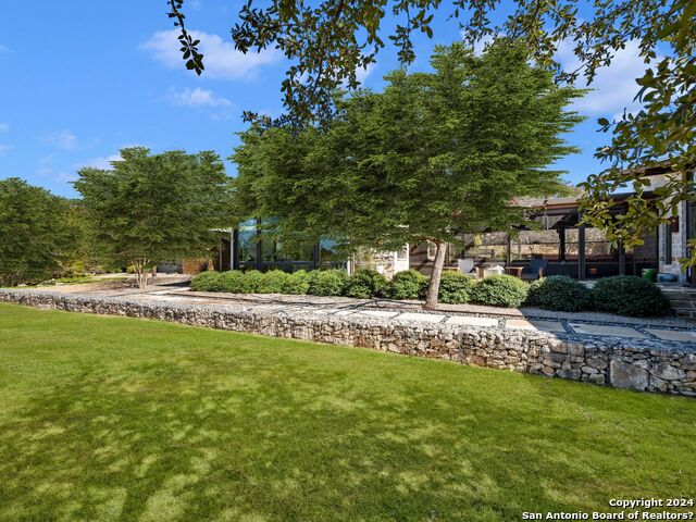 Listing photo id 37 for 25053 Black Creek