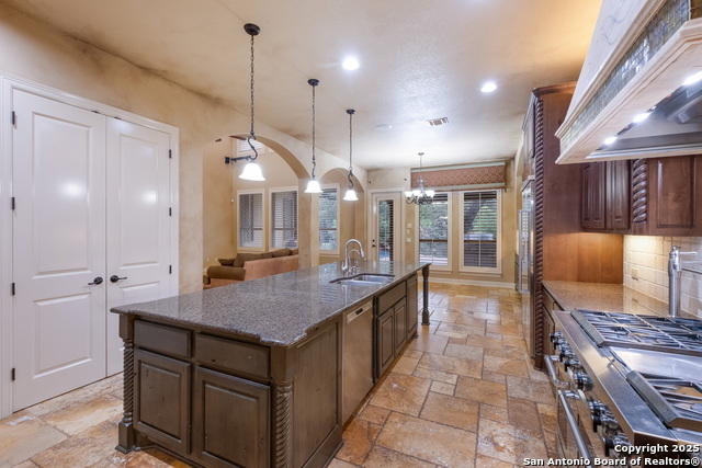 Image 7 of 26 For 22403 Viajes