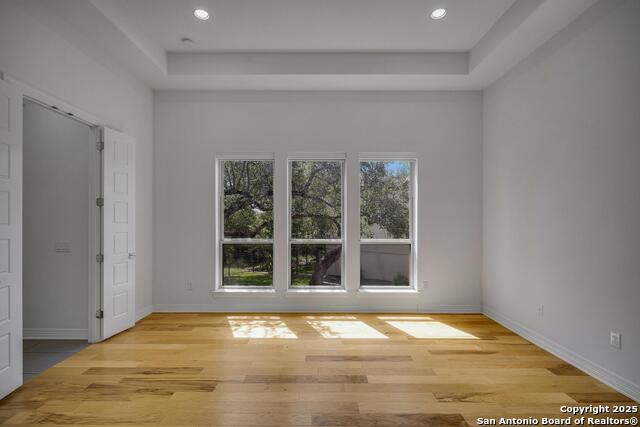 Listing photo id 26 for 22932 Estacado