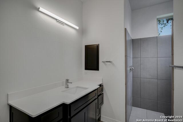Listing photo id 28 for 22932 Estacado