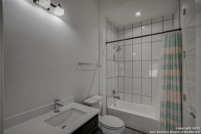 Listing photo id 33 for 22932 Estacado