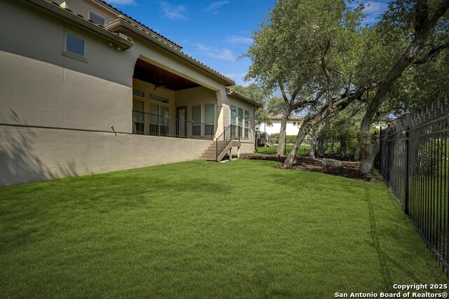 Listing photo id 40 for 22932 Estacado