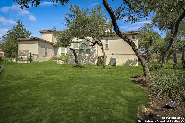 Listing photo id 42 for 22932 Estacado