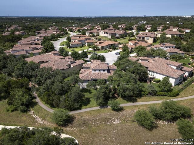 Listing photo id 48 for 22932 Estacado