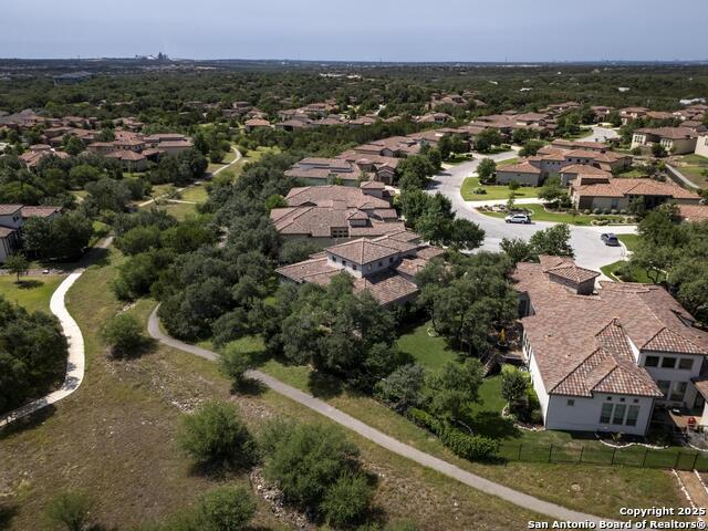 Listing photo id 49 for 22932 Estacado