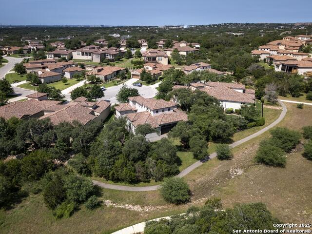 Listing photo id 50 for 22932 Estacado