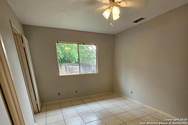 Image 16 of 18 For 5814 Cliffmont