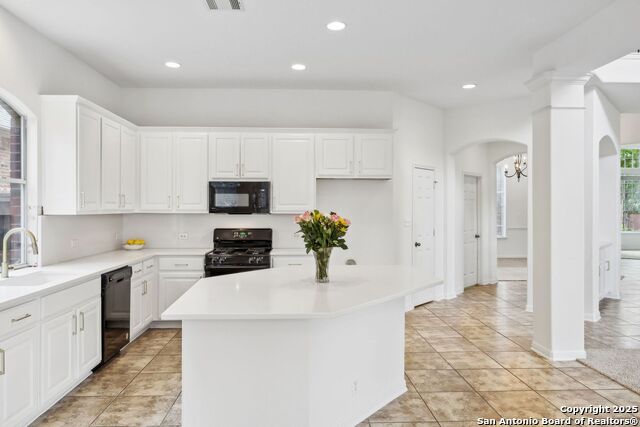 Image 18 of 30 For 24915 White Creek