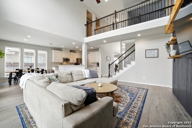 Image 11 of 25 For 9125 Yearling St