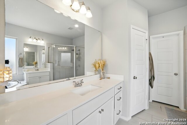 Image 15 of 25 For 9125 Yearling St