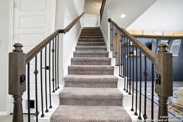 Image 16 of 25 For 9125 Yearling St