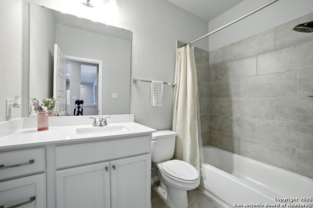 Image 22 of 25 For 9125 Yearling St