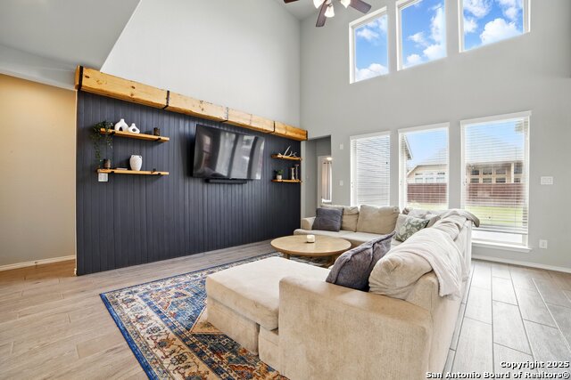 Image 9 of 25 For 9125 Yearling St