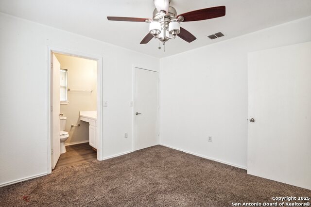 Listing photo id 14 for 6631 Walnut Valley