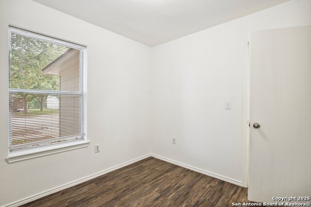 Listing photo id 20 for 6631 Walnut Valley